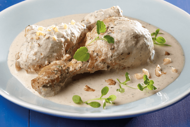 Pollo al Horno con Salsa de Nueces