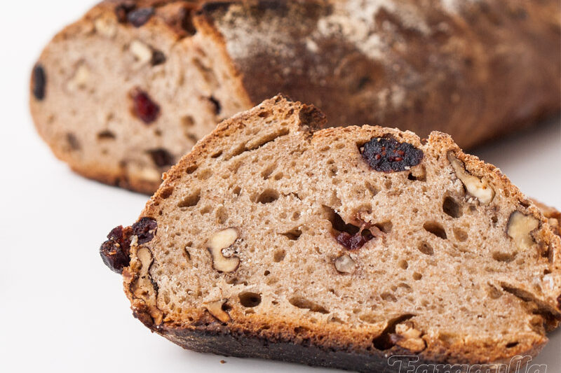 Pan de nueces y arándanos